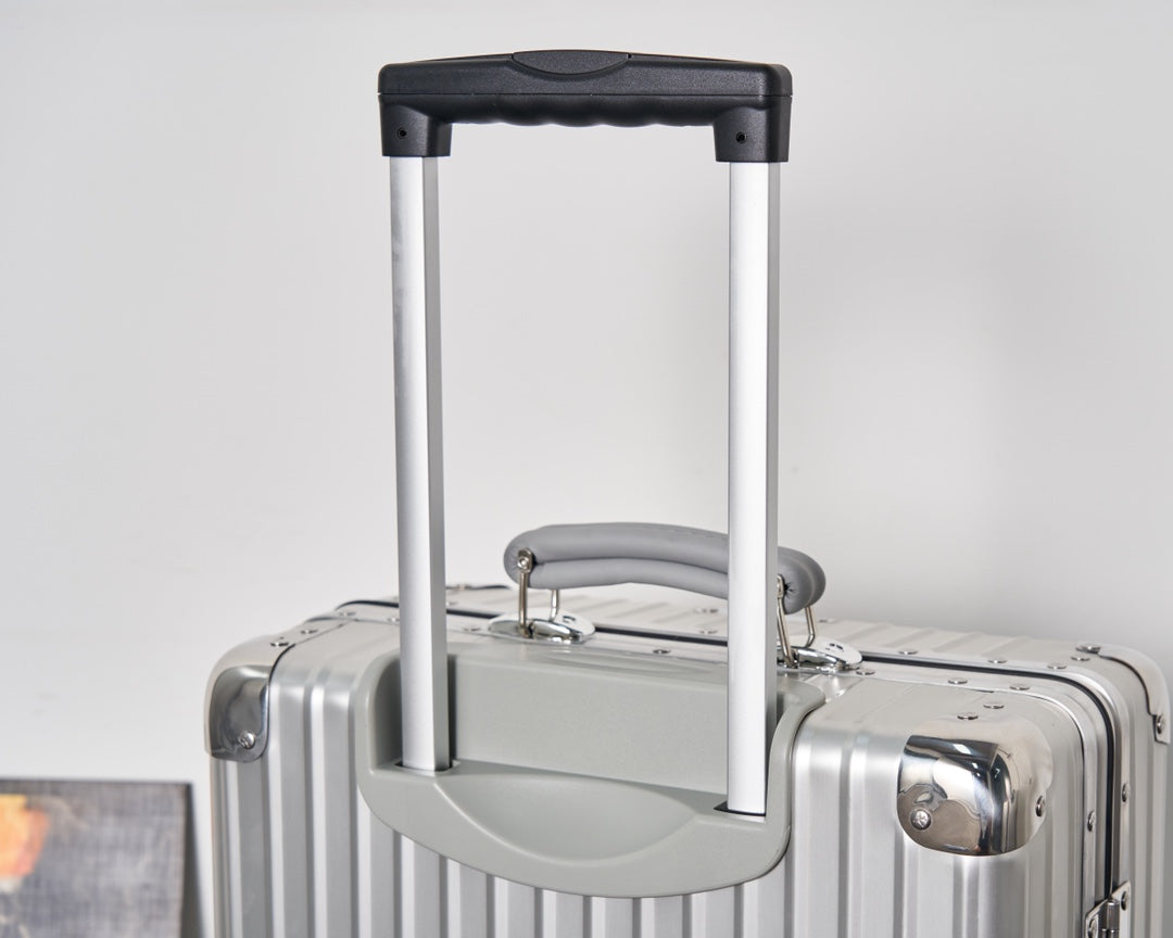 CLASSIC LUGGAGE LEATHER HANDLES | Aluminium Made