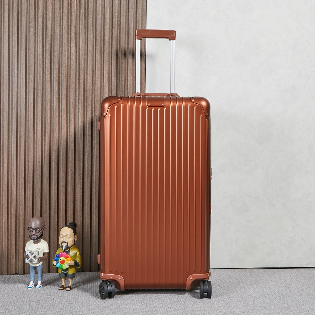 CLASSIC LUGGAGE 33-INCH | ALUMINIUM MADE