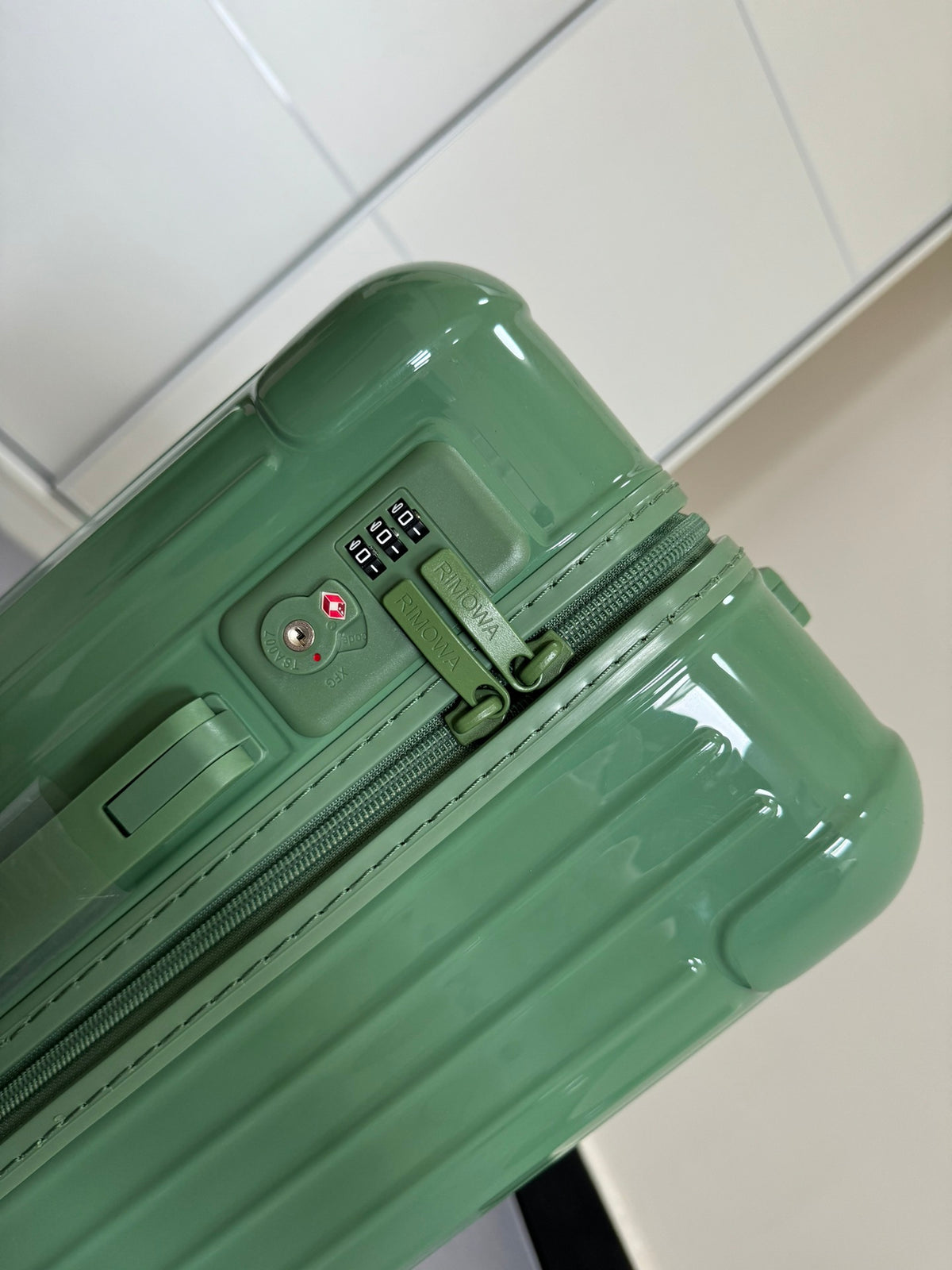 RMW ESSENTIAL SERIES SAGE GREEN POLYCARBONATE MADE