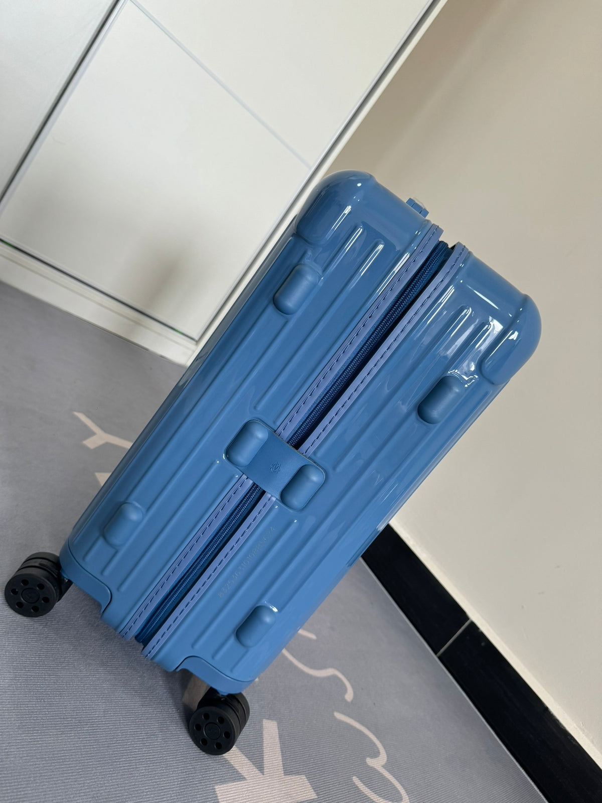 RMW ESSENTIAL SERIES LAKE BLUE POLYCARBONATE MADE