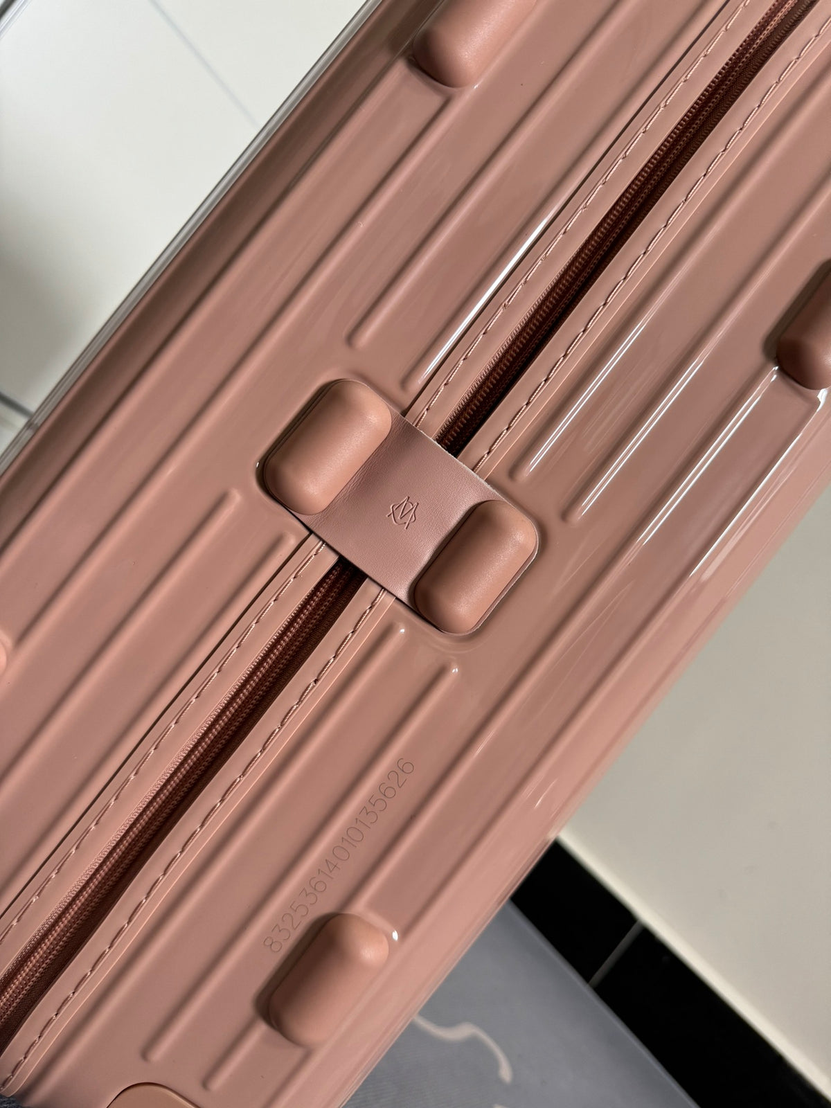 ESSENTIAL SERIES LUGGAGE | DESERT PINK | Polycarbonate Made
