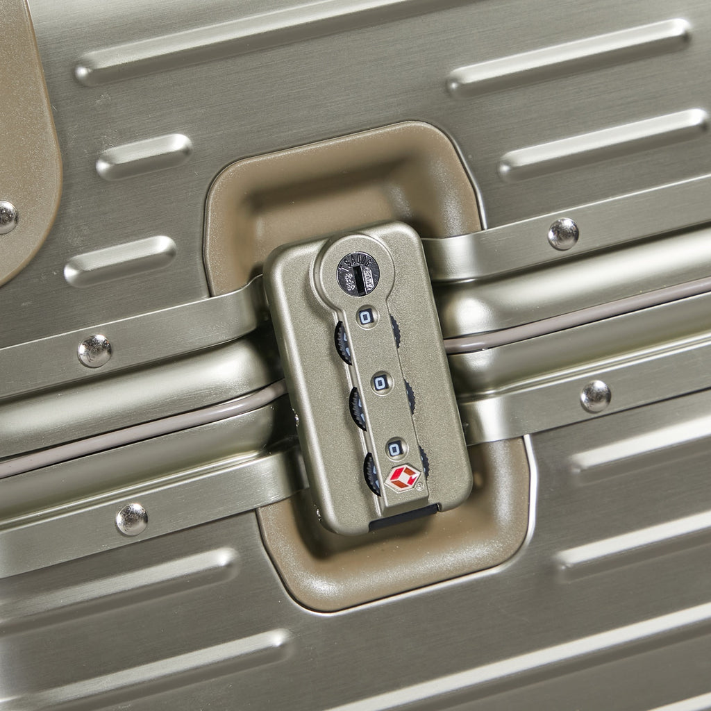 CLASSIC LUGGAGE 33-INCH | ALUMINIUM MADE