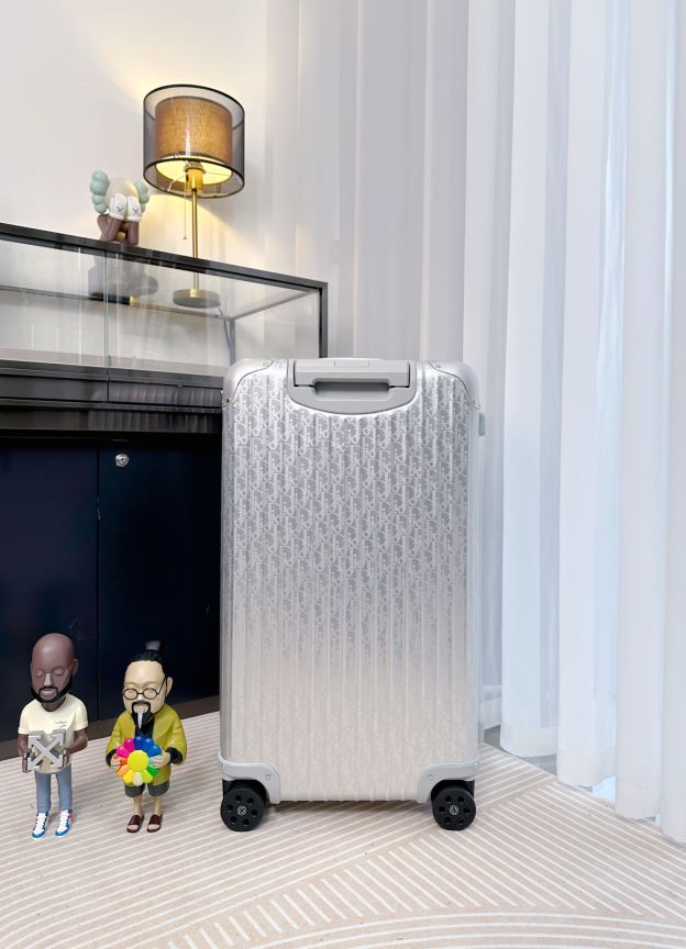 RMW X DIOR COLLABORATION SIZE 31 LUGGAGE | Aluminium Made