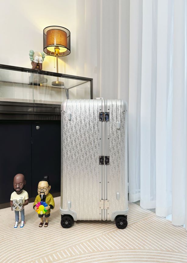 RMW X DIOR COLLABORATION SIZE 31 LUGGAGE | Aluminium Made