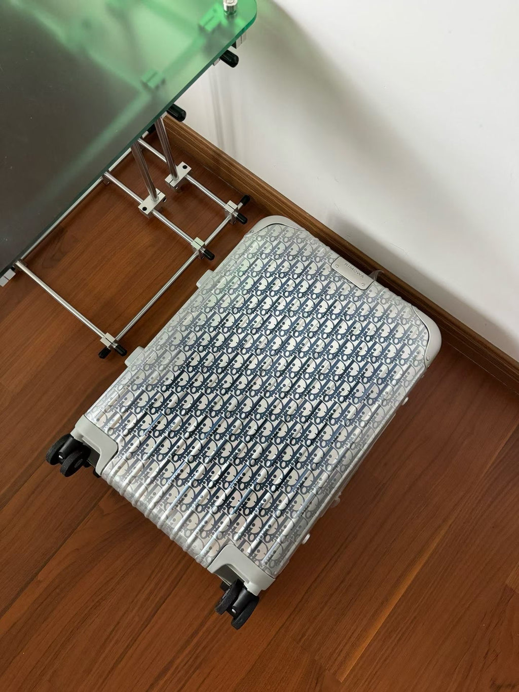 RMW X DIOR COLLABORATION SIZE 20 LUGGAGE | Aluminium Made