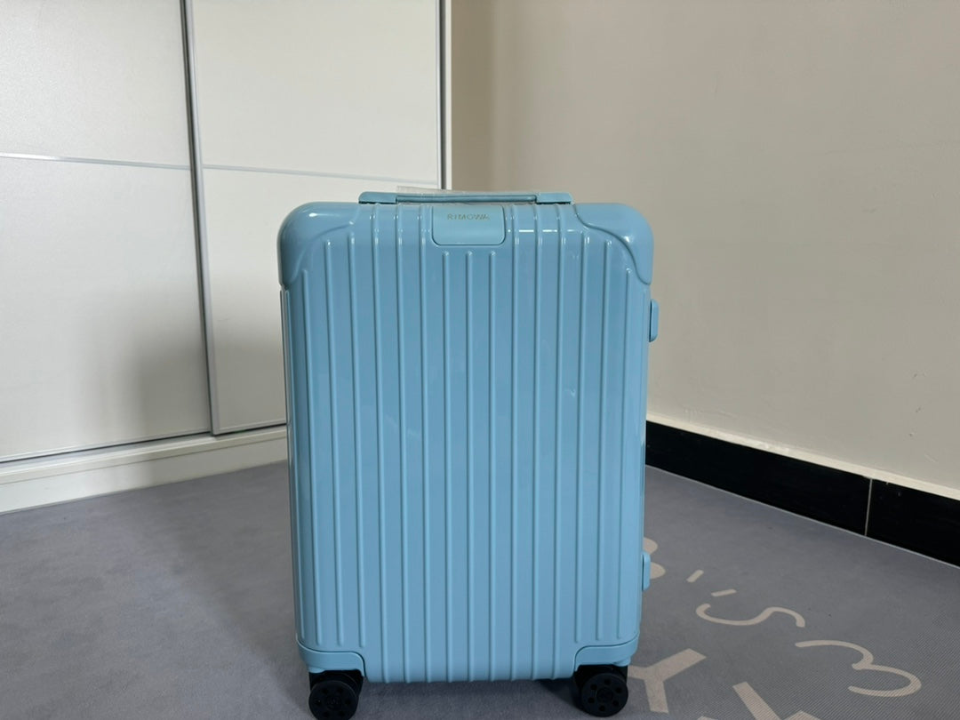 RMW ESSENTIAL SERIES GLACIER BLUE POLYCARBONATE MADE
