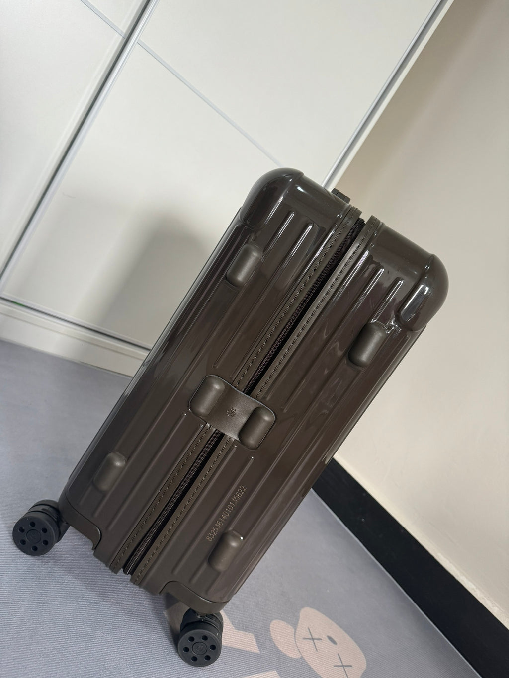 RMW ESSENTIAL SERIES CEDARWOOD POLYCARBONATE MADE