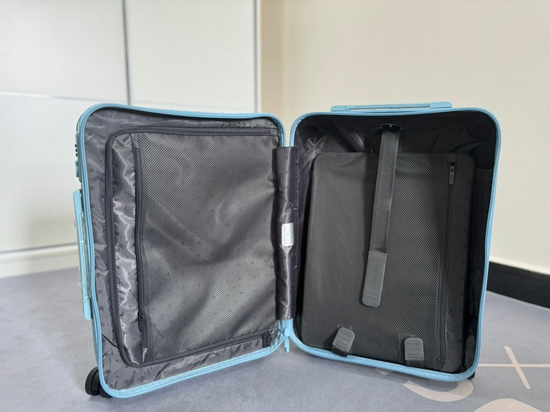 RMW ESSENTIAL SERIES GLACIER BLUE POLYCARBONATE MADE