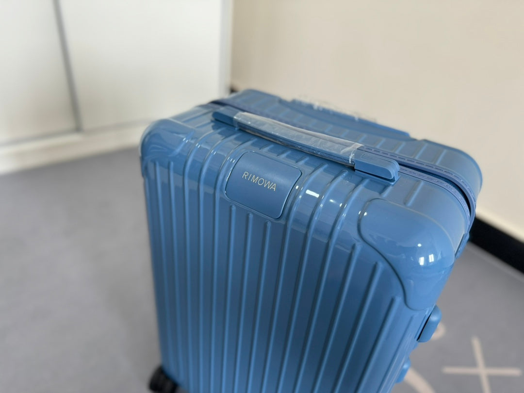 RMW ESSENTIAL SERIES LAKE BLUE POLYCARBONATE MADE