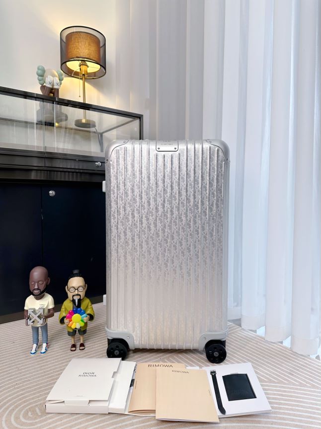 RMW X DIOR COLLABORATION SIZE 31 LUGGAGE | Aluminium Made