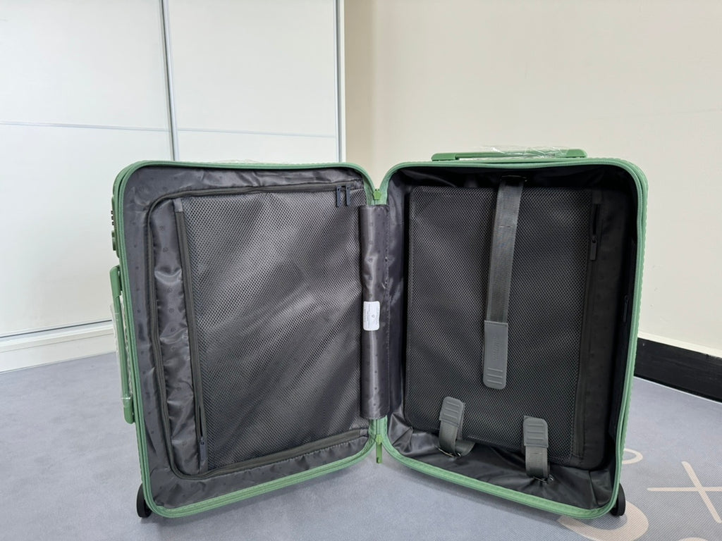RMW ESSENTIAL SERIES SAGE GREEN POLYCARBONATE MADE