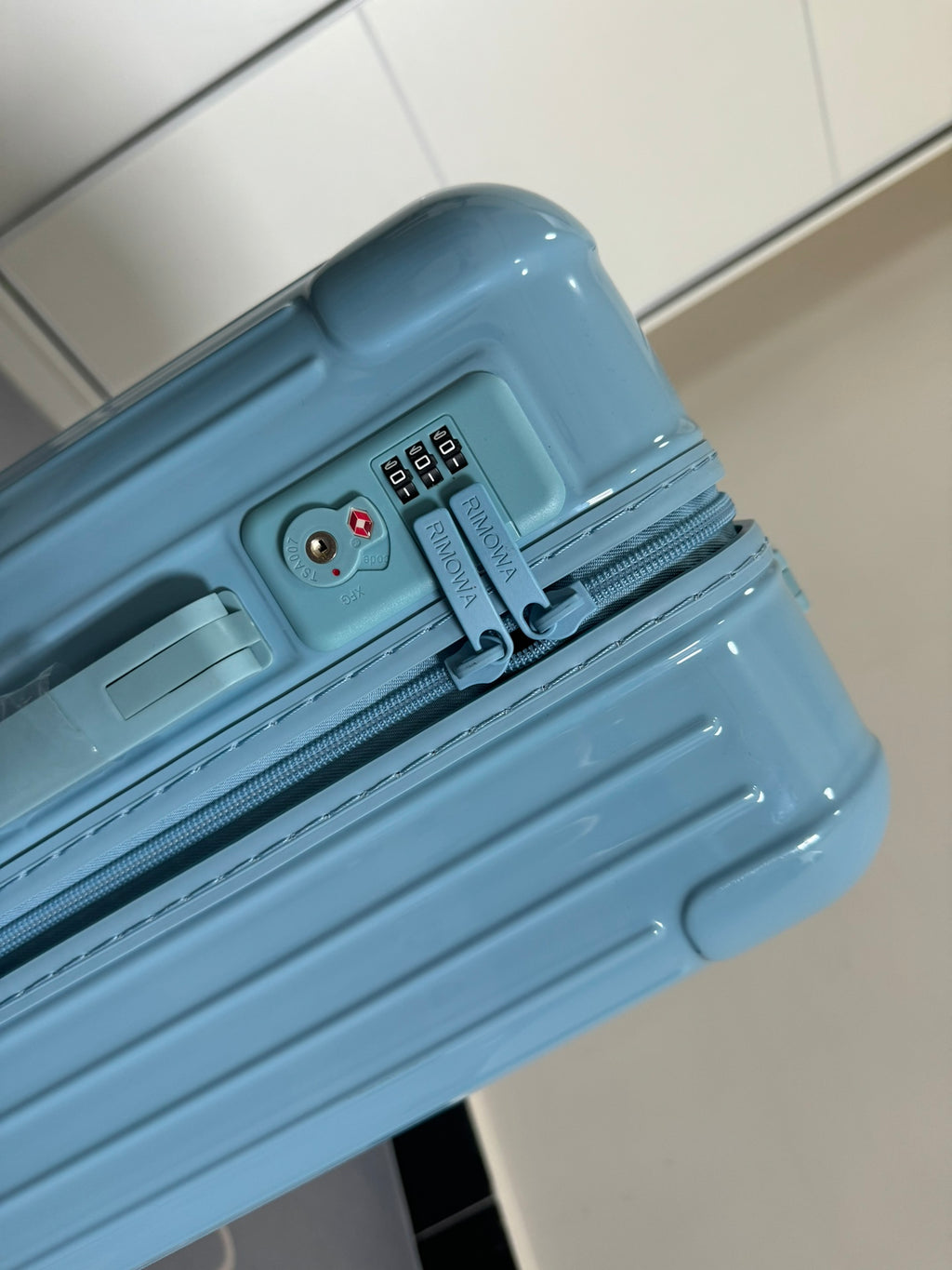 RMW ESSENTIAL SERIES GLACIER BLUE POLYCARBONATE MADE