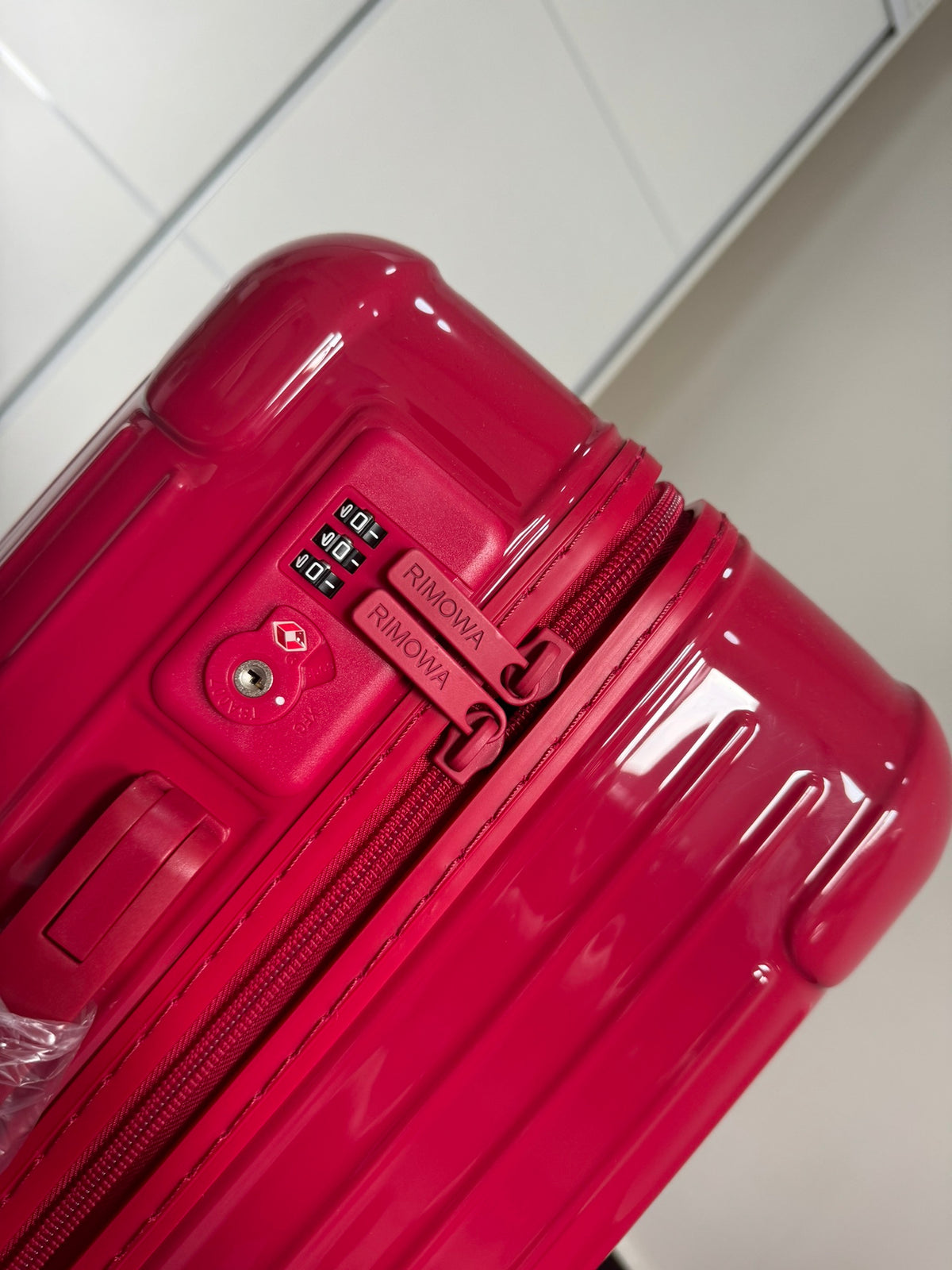 RMW ESSENTIAL SERIES RASPBERRY RED POLYCARBONATE MADE