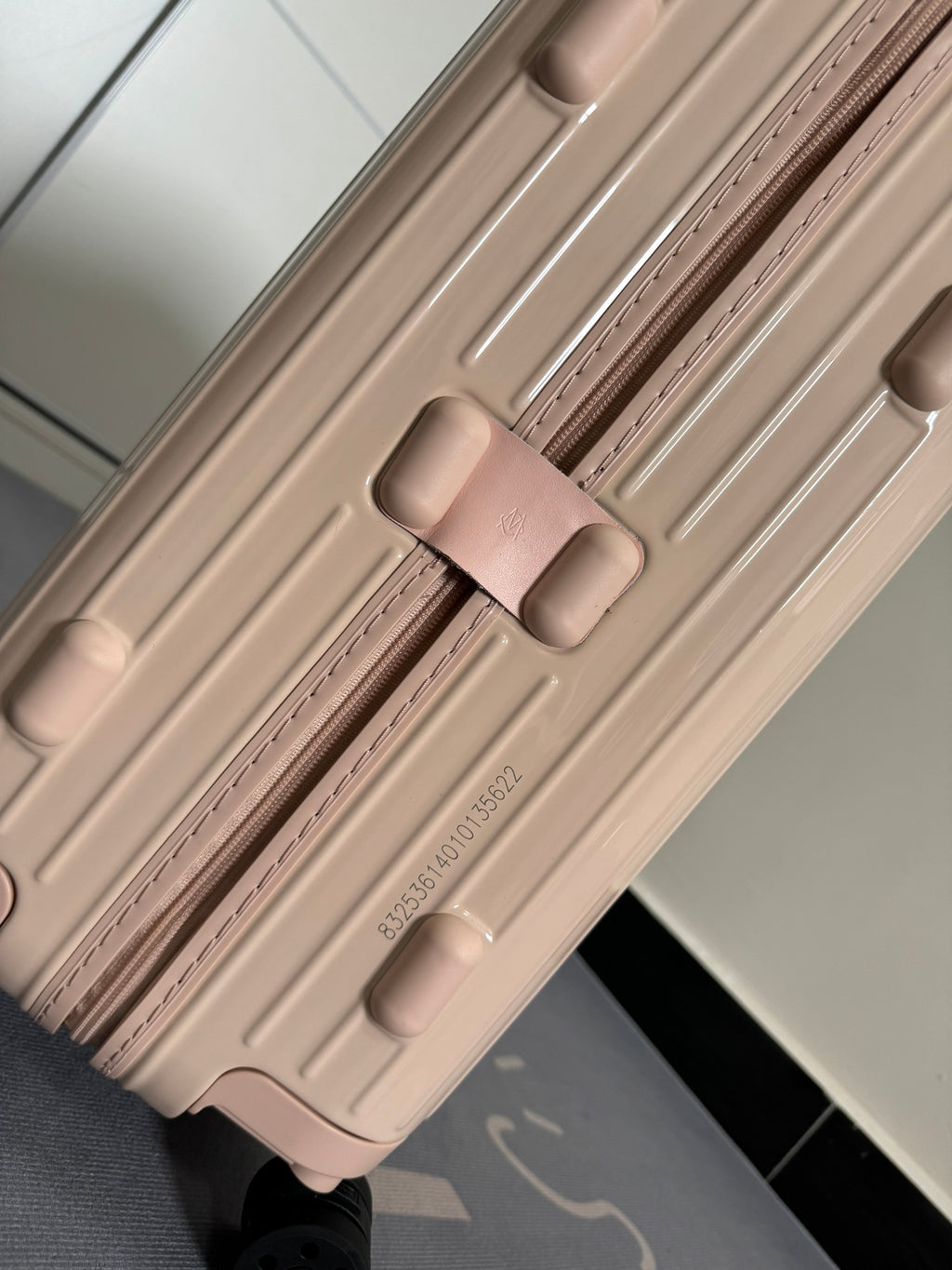 RMW ESSENTIAL SERIES PETAL POWDER POLYCARBONATE MADE