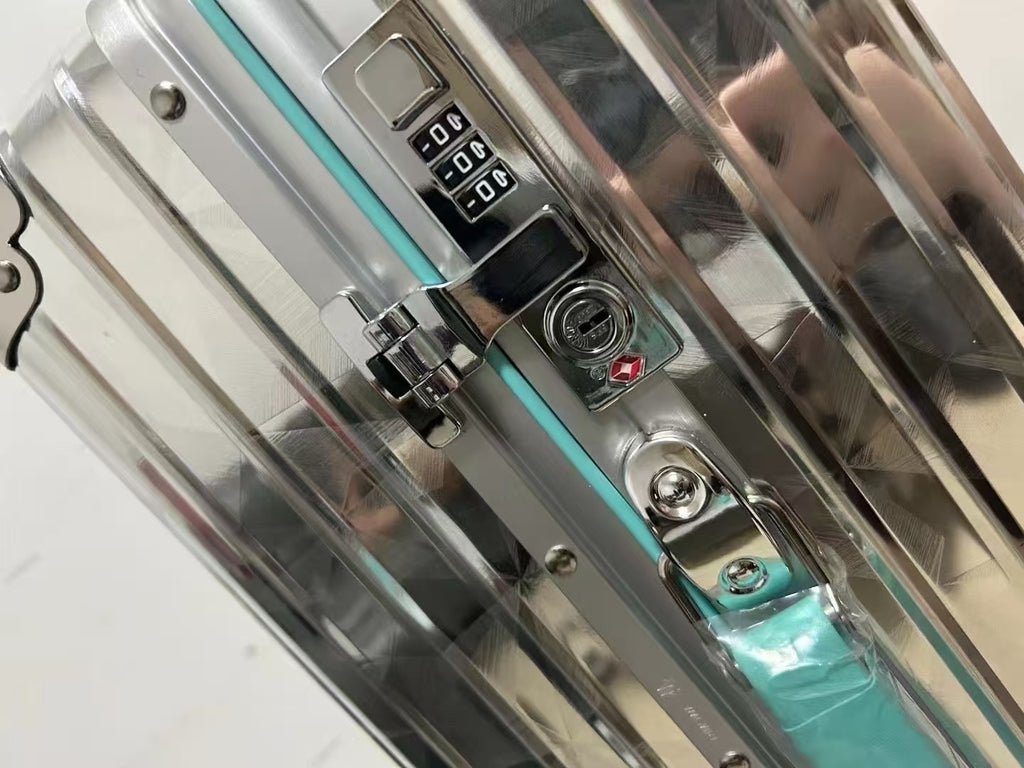 RMW X TIFFANY COLLABORATION SIZE 20 LUGGAGE | Aluminium Made