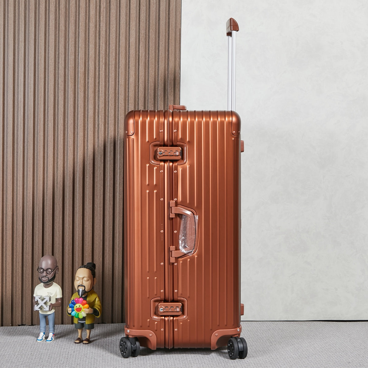 CLASSIC LUGGAGE 33-INCH | ALUMINIUM MADE