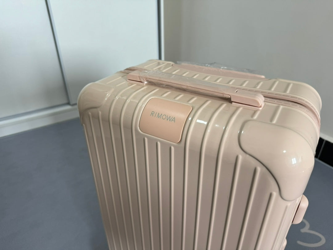 RMW ESSENTIAL SERIES PETAL POWDER POLYCARBONATE MADE