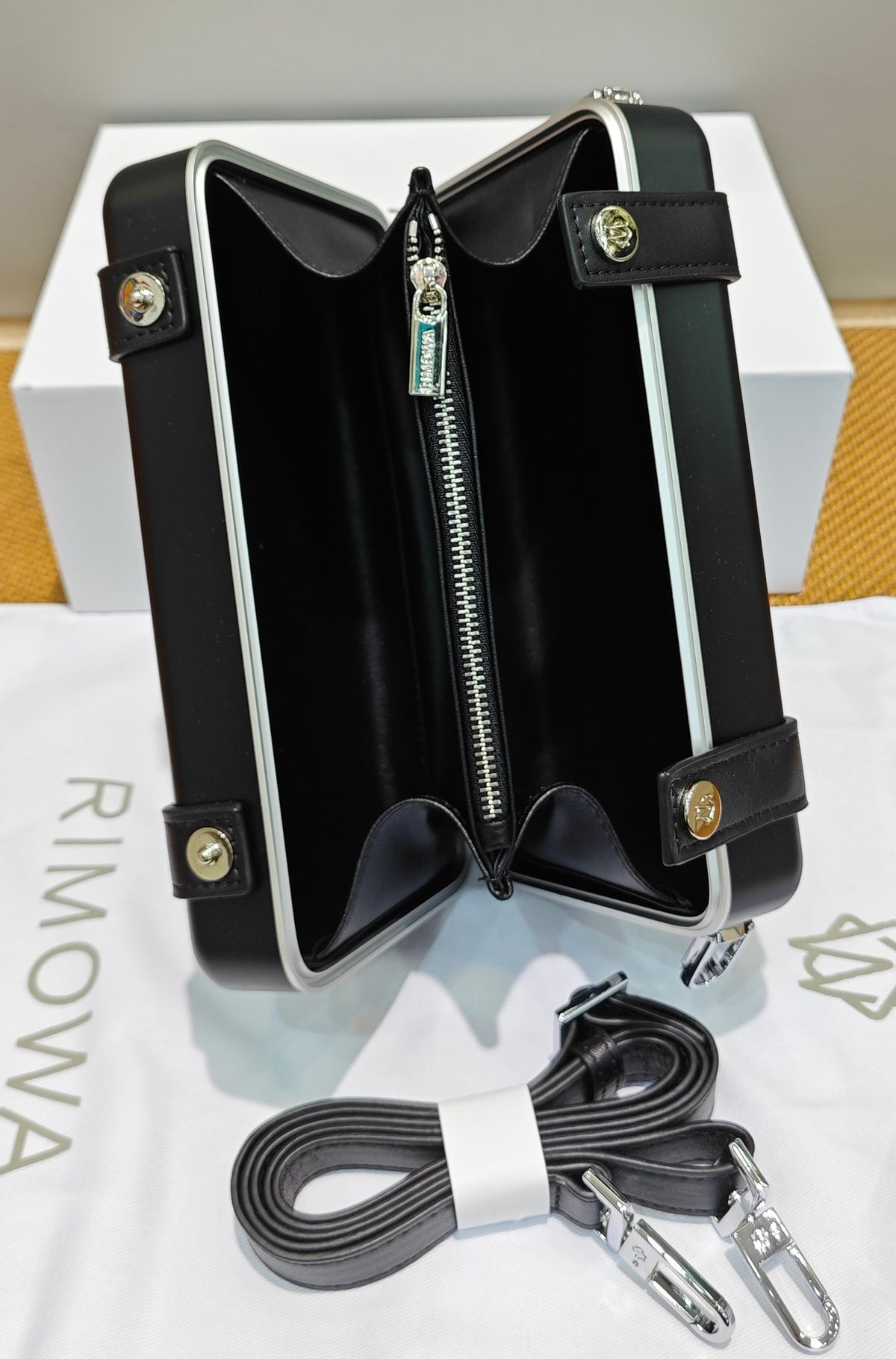 RMW CLASSIC ALUMINIUM CROSS BODY BAG