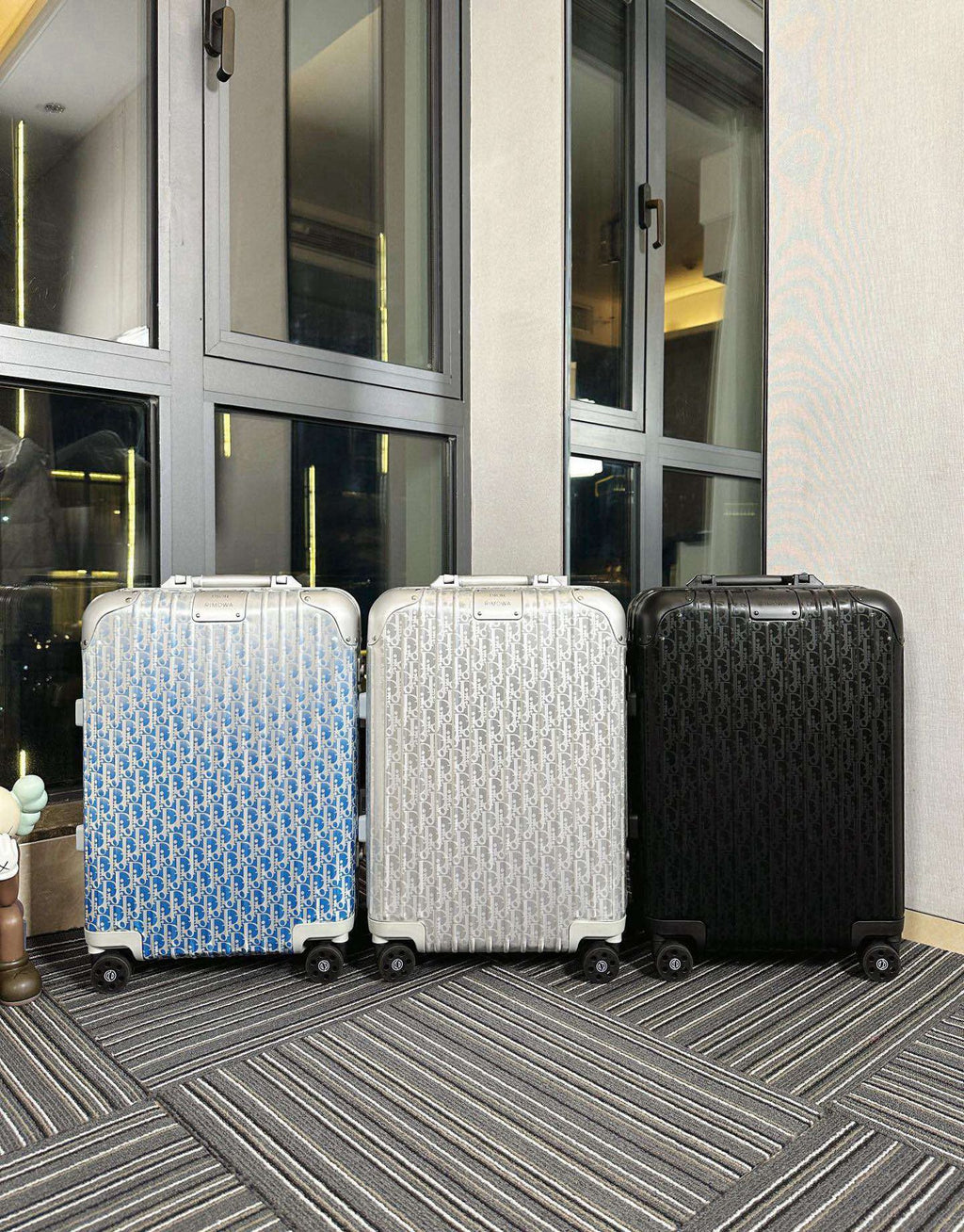 RMW X DIOR COLLABORATION SIZE 20 LUGGAGE | Aluminium Made