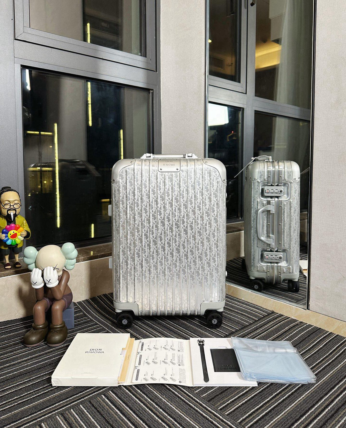 RMW X DIOR COLLABORATION SIZE 20 LUGGAGE | Aluminium Made